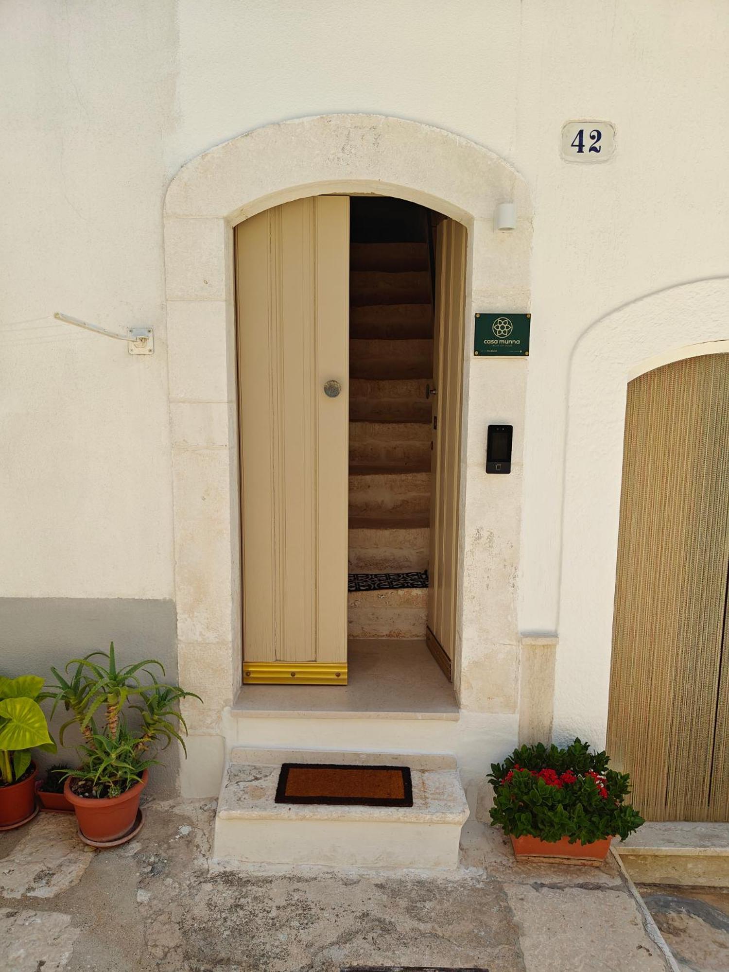 Casa Munna Ceglie Messapica Exterior foto